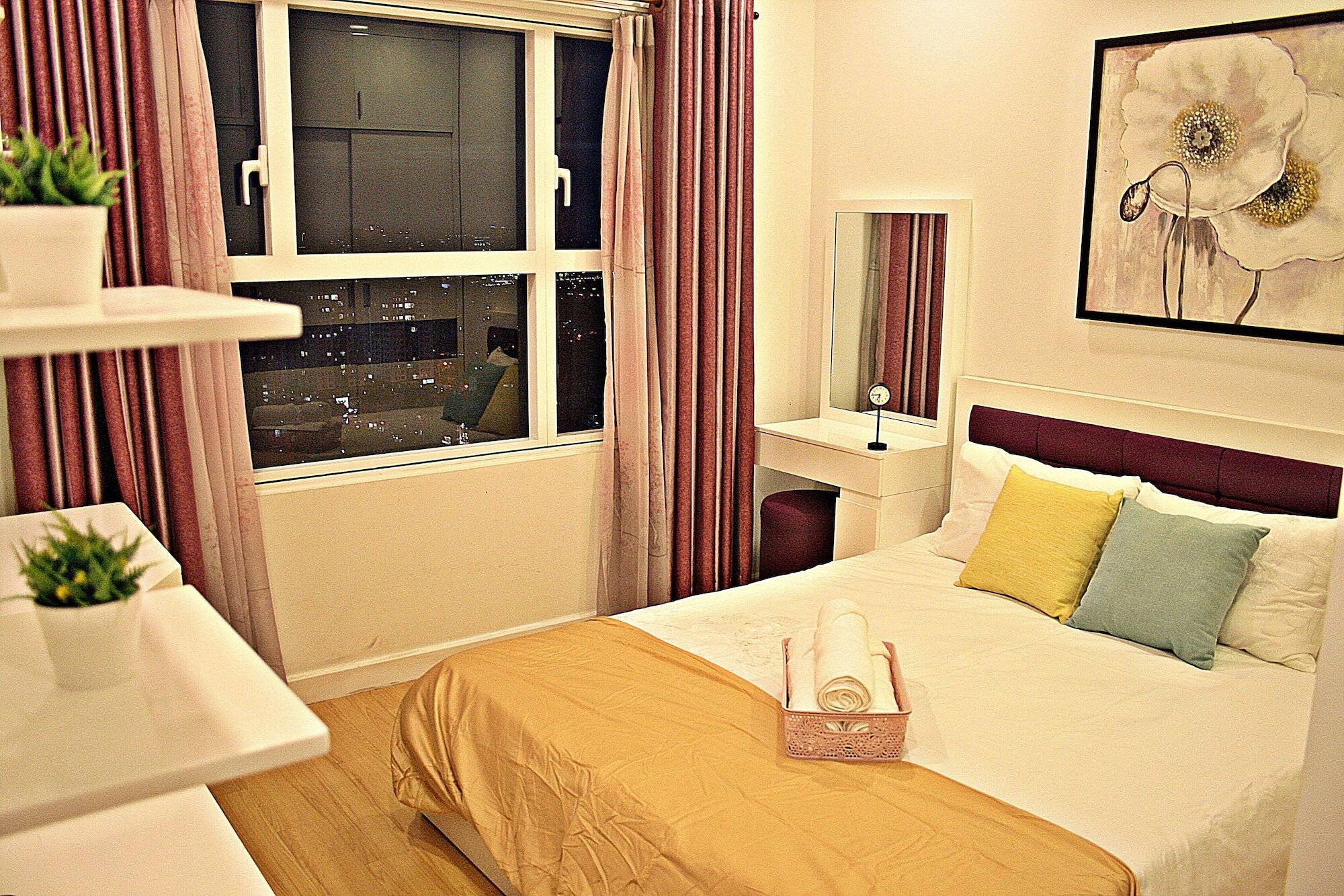 Căn hộ Sunrise Luxury New 2bed2bath Sw Pool1 *